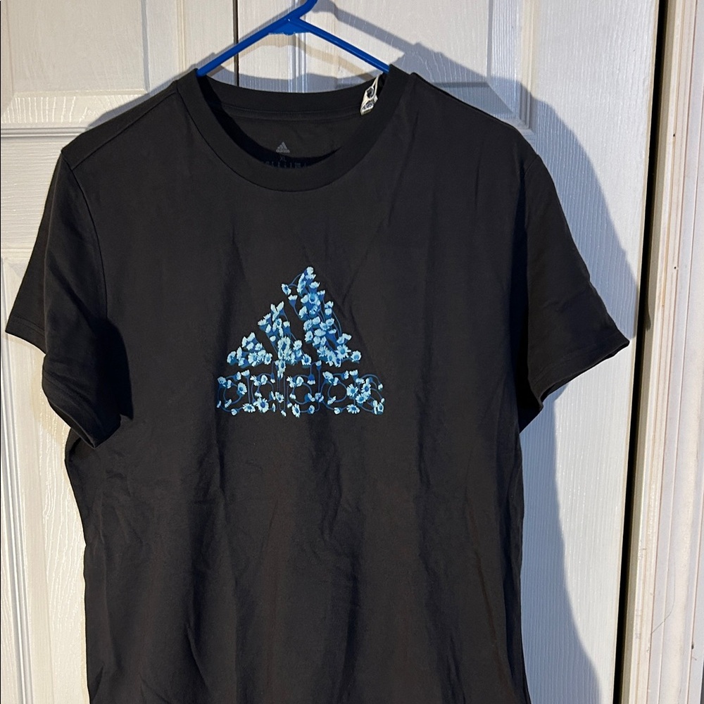 NWT Adidas women tee